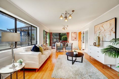 Photo of property in 2/14 Chip Grove, Sunnyhills, Auckland, 2010