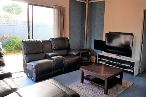 Photo of property in 7b Cypress Grove, Paraparaumu, 5032