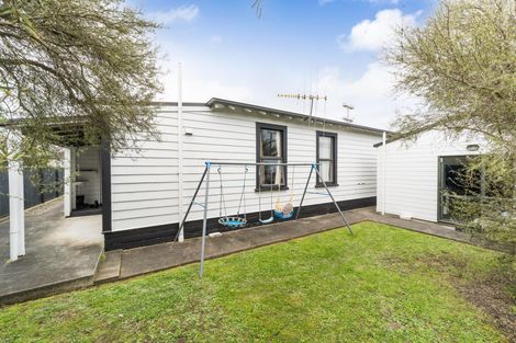 Photo of property in 32 Cambridge Street, Milson, Palmerston North, 4414