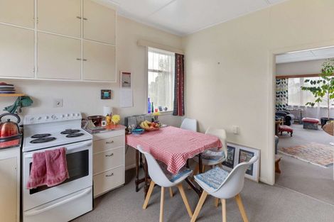 Photo of property in 5 Gloag Street, Waverley, 4510