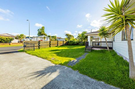 Photo of property in 4 Blackgate Place, Weymouth, Auckland, 2103