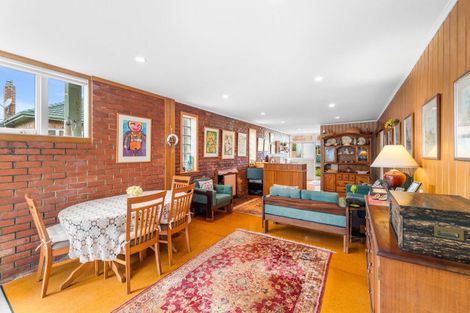 Photo of property in 76a Lake Road, Narrow Neck, Auckland, 0624