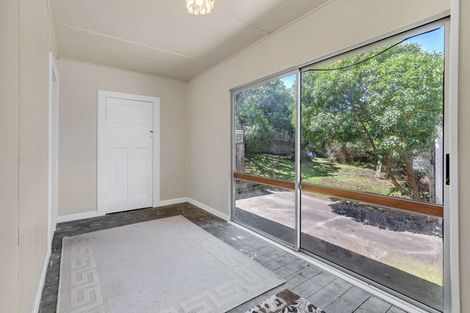 Photo of property in 32 Manuka Street, Castlecliff, Whanganui, 4501