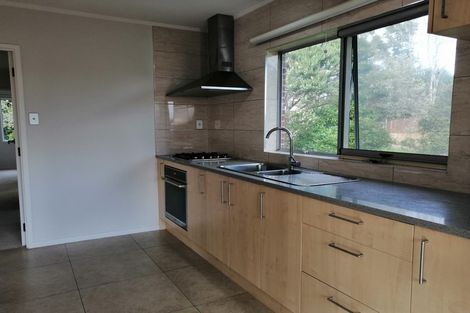 Photo of property in 10 Eugen Place, Bayview, Auckland, 0629