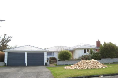 Photo of property in 1 Miranda Street, Stratford, 4332