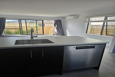 Photo of property in 7/64 Glen Road, Stokes Valley, Lower Hutt, 5019