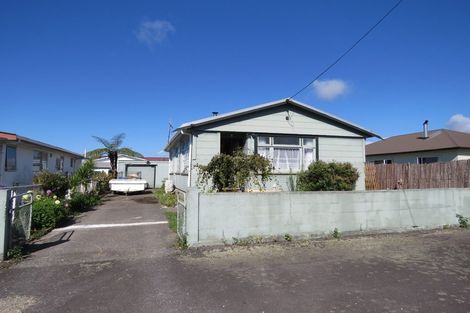 Photo of property in 23 Palmerston Street, Westport, 7825