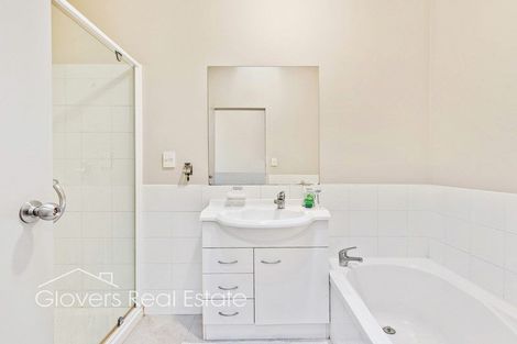 Photo of property in 62 Verdale Circle, Glen Eden, Auckland, 0602