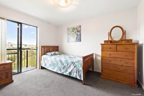 Photo of property in 3d/17 Crown Lynn Place, New Lynn, Auckland, 0600