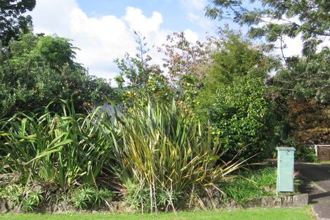 Photo of property in 6 Edgerton Road, Te Atatu Peninsula, Auckland, 0610