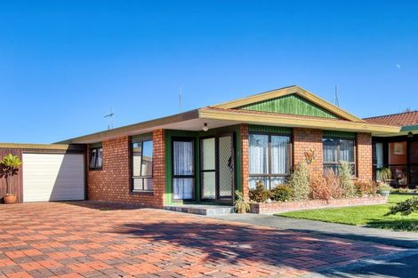 Photo of property in 2/14 Avondale Road, Taradale, Napier, 4112