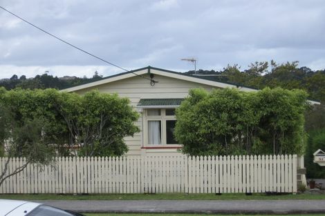 Photo of property in 1/74 Beach Haven Road, Beach Haven, Auckland, 0626