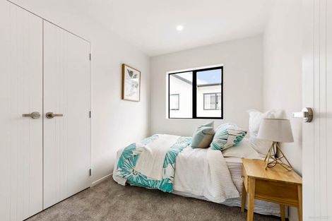 Photo of property in 17a Granville Drive, Massey, Auckland, 0614