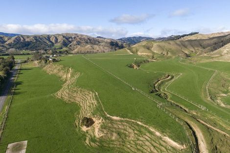 Photo of property in 130 Te Horo Hautere Cross Road, Hautere, Otaki, 5582