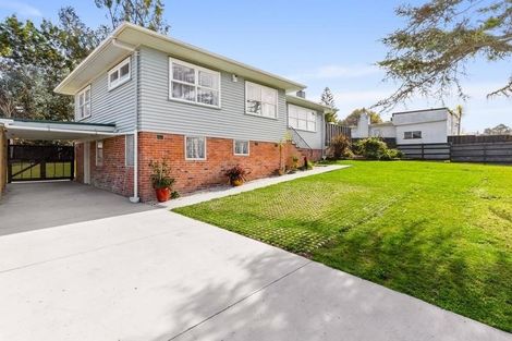 Photo of property in 41 Stottholm Road, Titirangi, Auckland, 0604