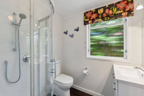 Photo of property in 6 Kaikomako Road, Waikanae, 5036