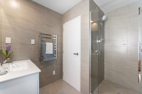 Photo of property in 14a River Road, Te Atatu Peninsula, Auckland, 0610