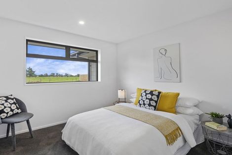Photo of property in 13 Huntaway Lane, Te Atatu Peninsula, Auckland, 0610