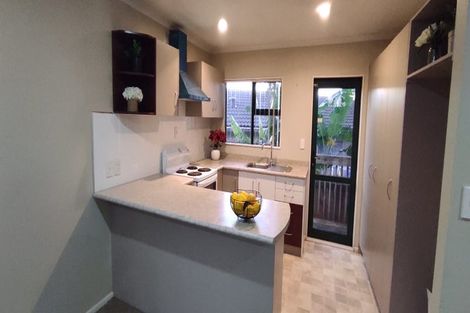 Photo of property in 40 Reid Road, New Lynn, Auckland, 0600