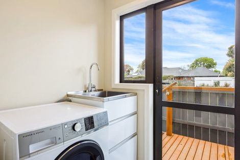 Photo of property in 104 Perry Street, Papanui, Christchurch, 8053