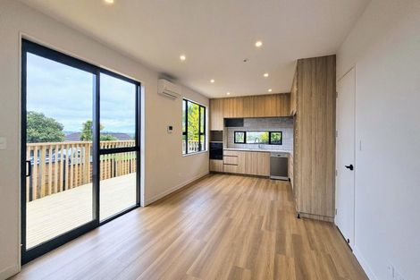 Photo of property in 7a Lewisham Street, Highland Park, Auckland, 2010