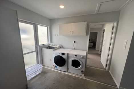 Photo of property in 17a Beach Road, Manly, Whangaparaoa, 0930