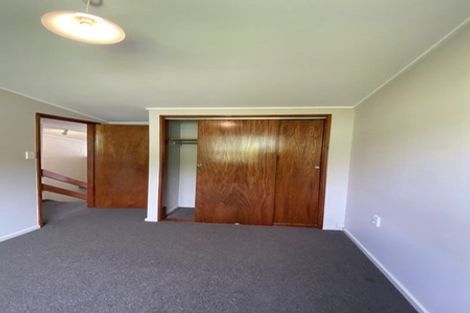 Photo of property in 21f7 Collins Avenue, Tawa, Wellington, 5028