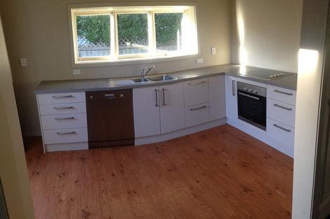 Photo of property in 17 Lyndon Street, Riccarton, Christchurch, 8011