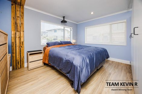 Photo of property in 144 Keri Vista Rise, Papakura, 2110