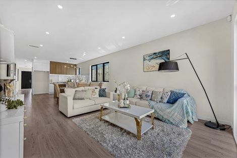 Photo of property in 36 Christella Street, Flat Bush, Auckland, 2019