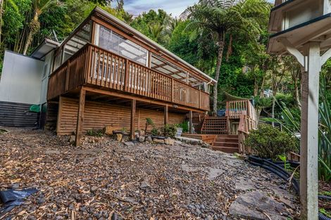 Photo of property in 894 West Coast Road, Waiatarua, Auckland, 0604