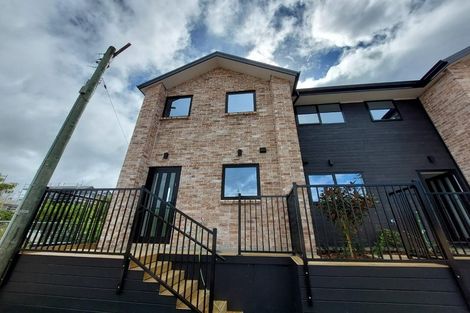 Photo of property in 1/57 Taikata Road, Te Atatu Peninsula, Auckland, 0610