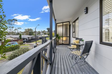 Photo of property in 23 Flaunty Place, West Harbour, Auckland, 0618
