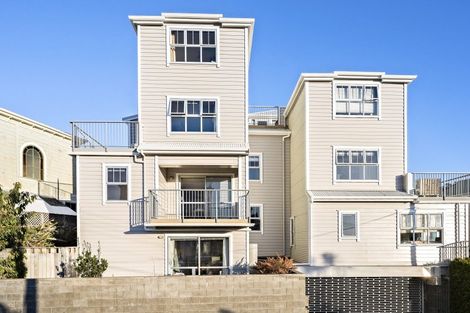 Photo of property in 8p Finlay Terrace, Mount Cook, Wellington, 6021