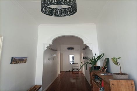 Photo of property in 19 Myrtle Crescent, Mount Cook, Wellington, 6021