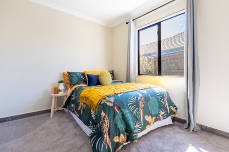 Photo of property in 22 Millennium Hill, Paraparaumu, 5032