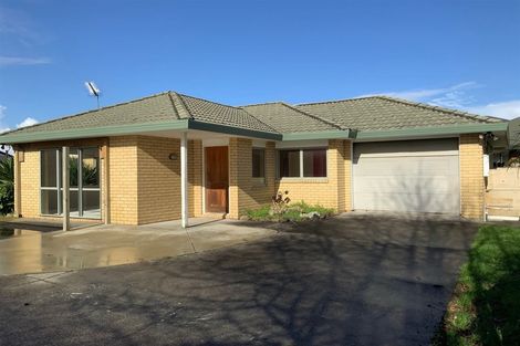 Photo of property in 8 Pono Place, Waiuku, 2123