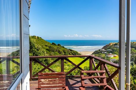 Photo of property in 28 Kelly Street, Baylys Beach, Dargaville, 0377
