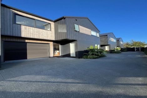 Photo of property in 16d Hamurana Place, Te Atatu Peninsula, Auckland, 0610