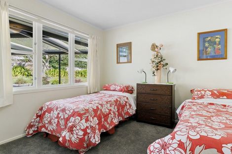 Photo of property in 11 Earle Place, Acacia Bay, Taupo, 3330