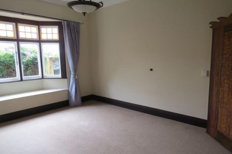 Photo of property in 221a Tukapa Street, Westown, New Plymouth, 4310