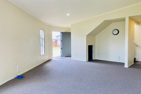 Photo of property in 42 Kokako Rise, Papakura, 2110