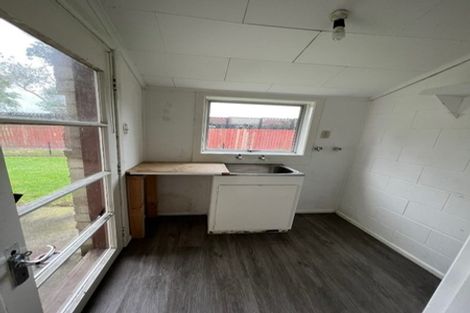 Photo of property in 2/30 Mcleod Road, Henderson, Auckland, 0612