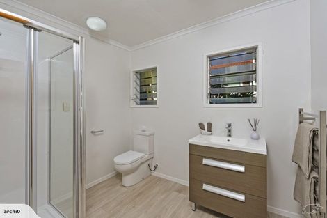 Photo of property in 5b Nea Place, Hillcrest, Auckland, 0627