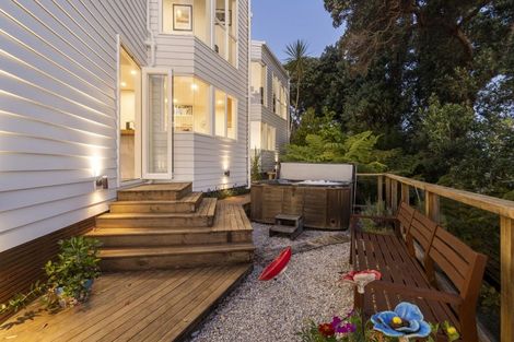 Photo of property in 83 Ngataringa Road, Devonport, Auckland, 0624