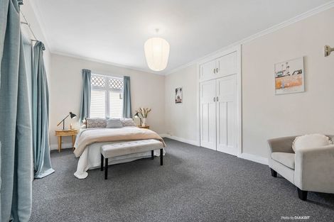 Photo of property in 43 Severn Street, Island Bay, Wellington, 6023