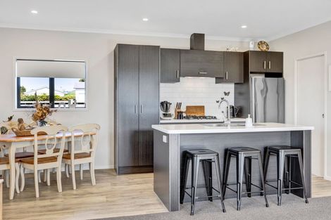 Photo of property in 24f Maire Street, Inglewood, 4330