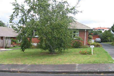 Photo of property in 2/7 Margaret Place, Milford, Auckland, 0620
