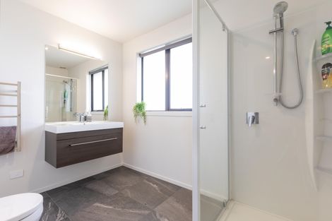 Photo of property in 37 Mike Smith Drive, Cambridge, 3434