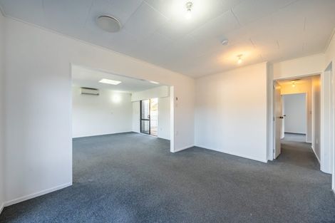 Photo of property in 2/1006 High Street, Avalon, Lower Hutt, 5011